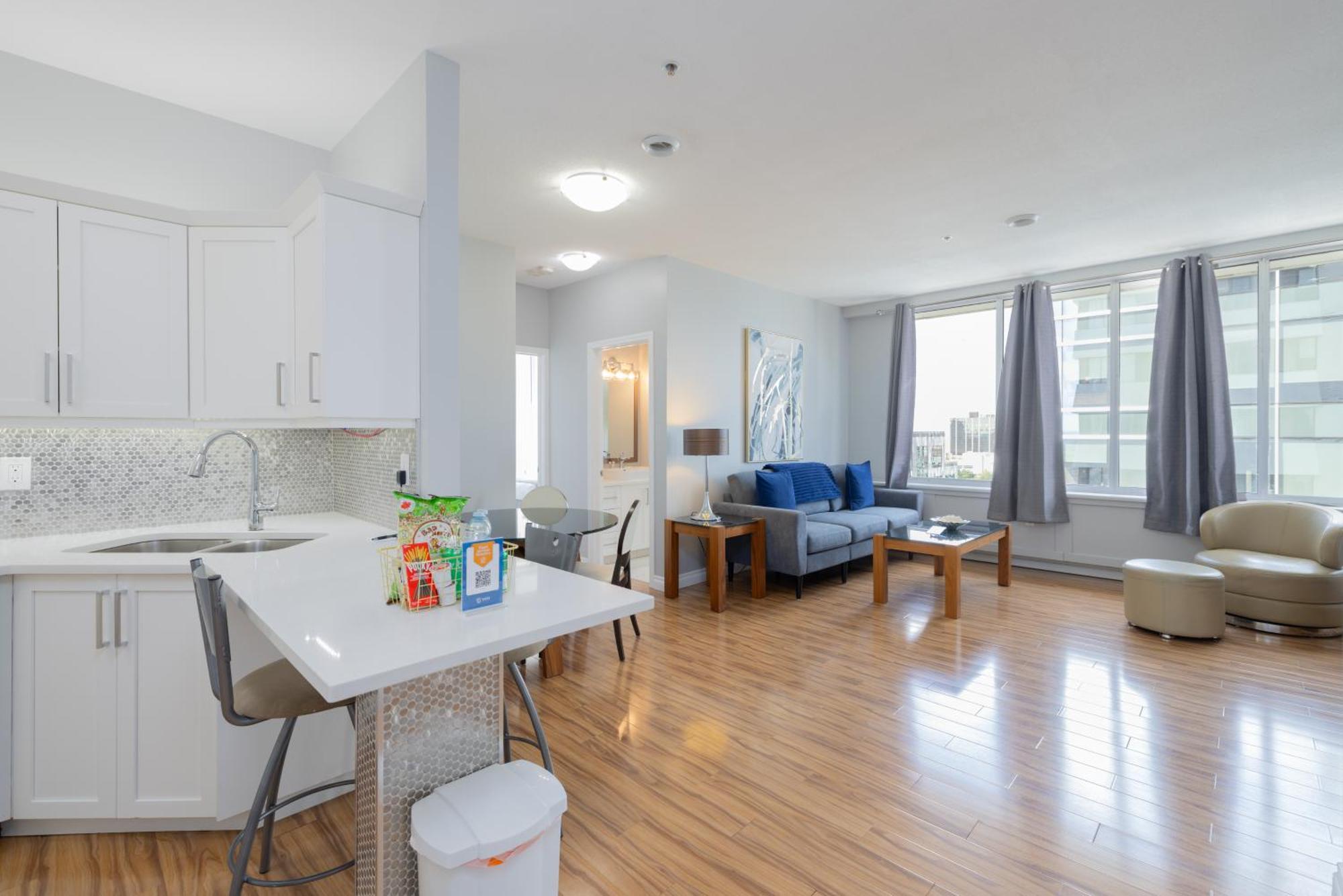 Obasa Suites @ The Hamilton Regina Exterior photo
